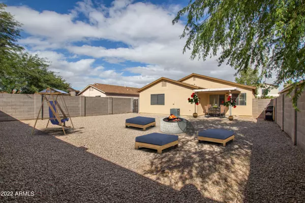 San Tan Valley, AZ 85143,941 E DESERT MOON Trail