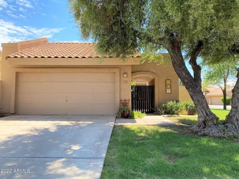 2317 W Marlboro Drive, Chandler, AZ 85224