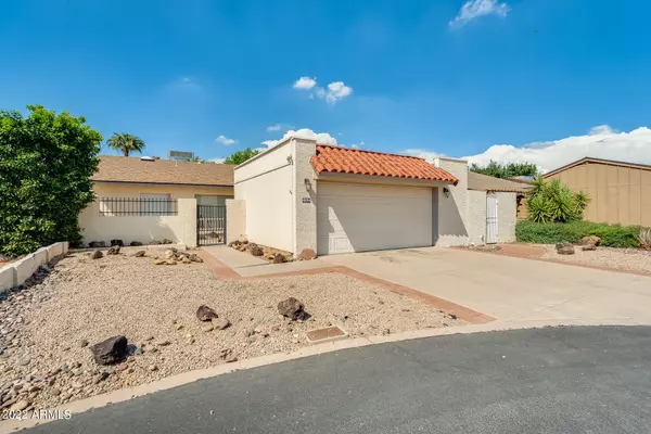 4034 W HARMONT Drive, Phoenix, AZ 85051