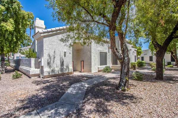 Chandler, AZ 85224,2100 W LEMON TREE Place #3