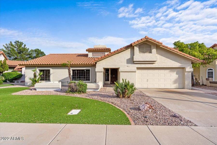 2325 E PELICAN Court, Gilbert, AZ 85234