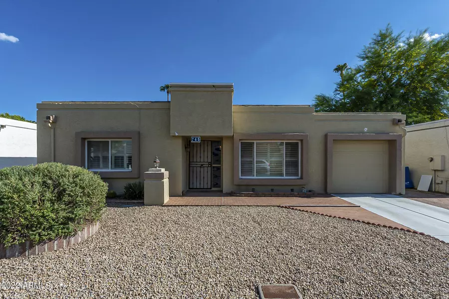 745 E MICHELLE Drive, Phoenix, AZ 85022