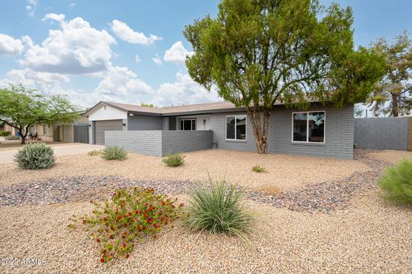 Glendale, AZ 85304,4814 W LARKSPUR Drive