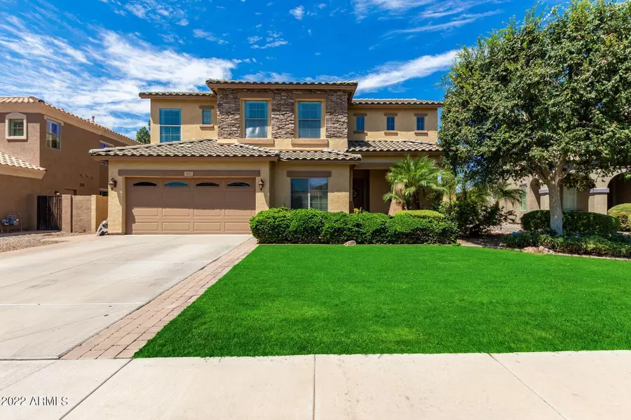 4852 S COBBLESTONE Street, Gilbert, AZ 85298