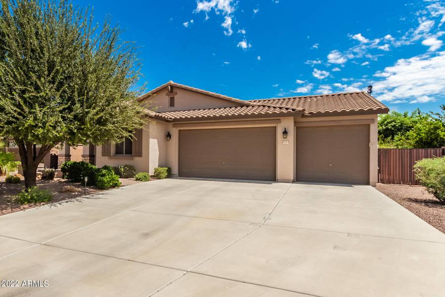 41413 N ELIANA Drive, San Tan Valley, AZ 85140