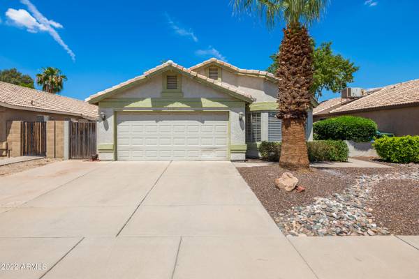 3018 E KERRY Lane, Phoenix, AZ 85050