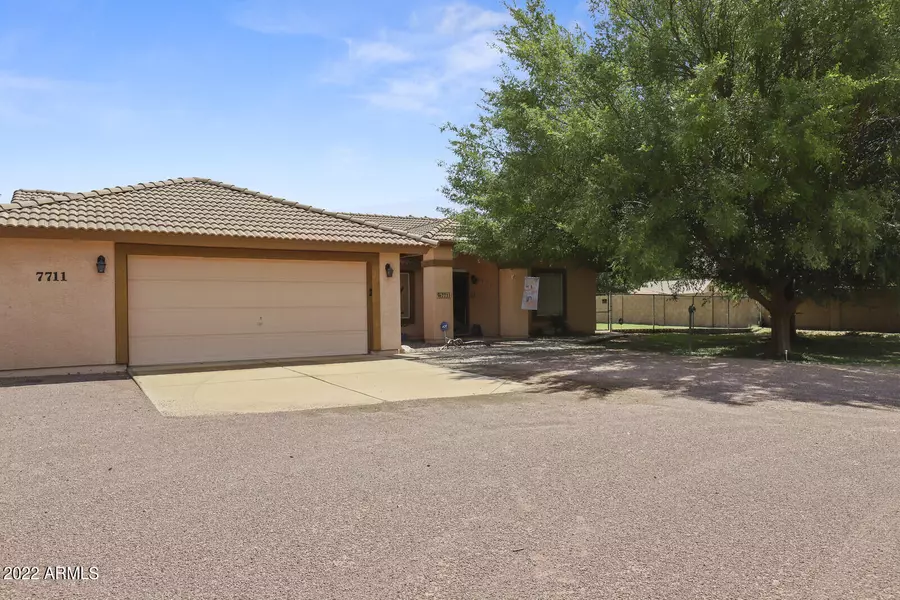 7711 N 185th Avenue, Waddell, AZ 85355