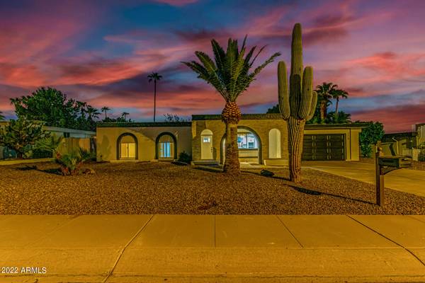 Phoenix, AZ 85028,2518 E DESERT COVE Avenue