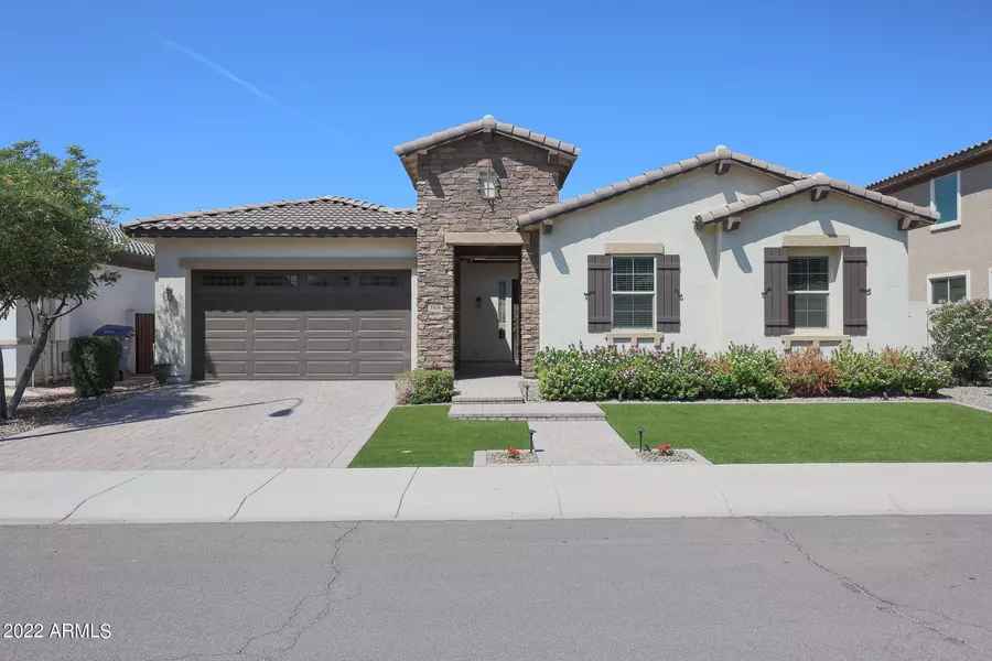 3904 S WILSON Drive, Chandler, AZ 85286