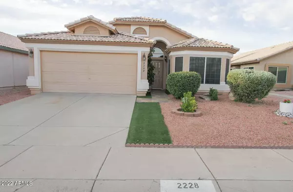 2228 E AIRE LIBRE Avenue, Phoenix, AZ 85022