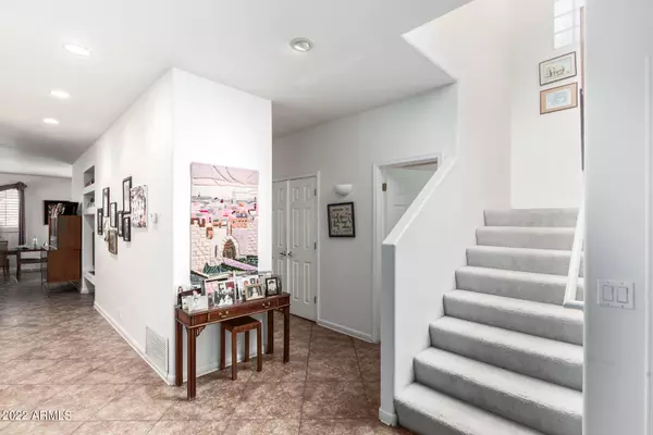 Phoenix, AZ 85012,6022 N 5TH Place