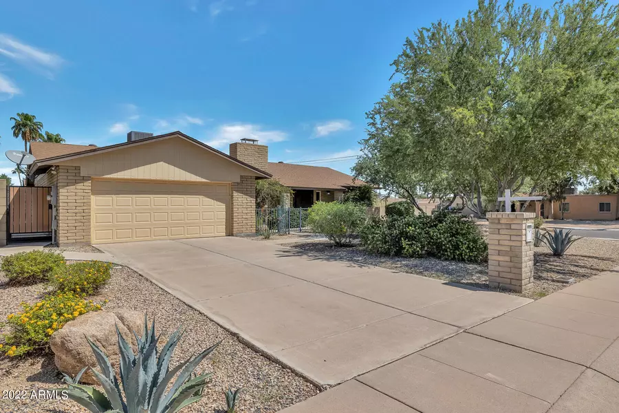 2366 E BECKER Lane, Phoenix, AZ 85028