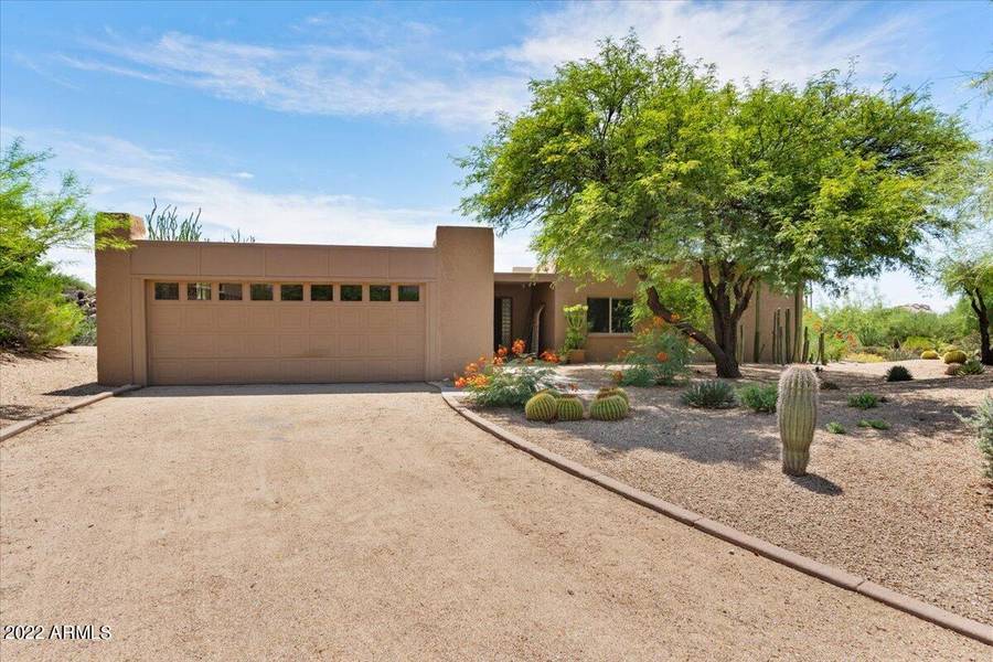 1811 Eagle Claw Drive, Carefree, AZ 85377