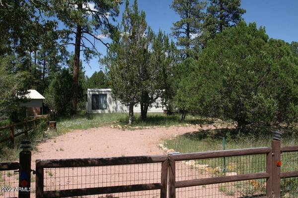 Overgaard, AZ 85933,2130 BLUEJAY Road