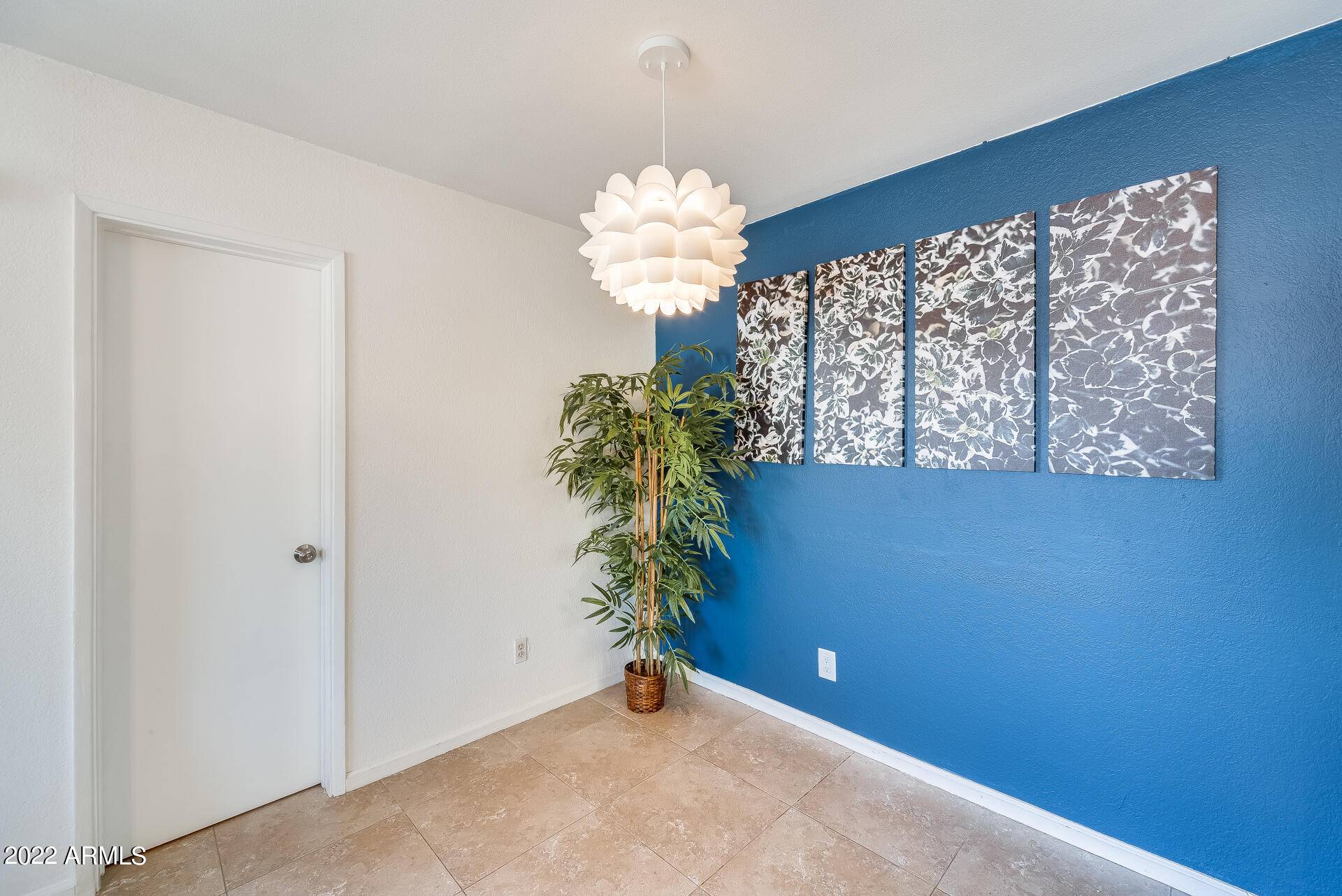 Glendale, AZ 85302,6030 W TOWNLEY Avenue