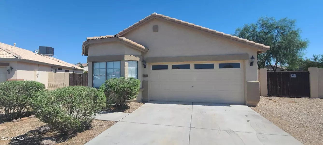 1165 E VERNOA Street, San Tan Valley, AZ 85140