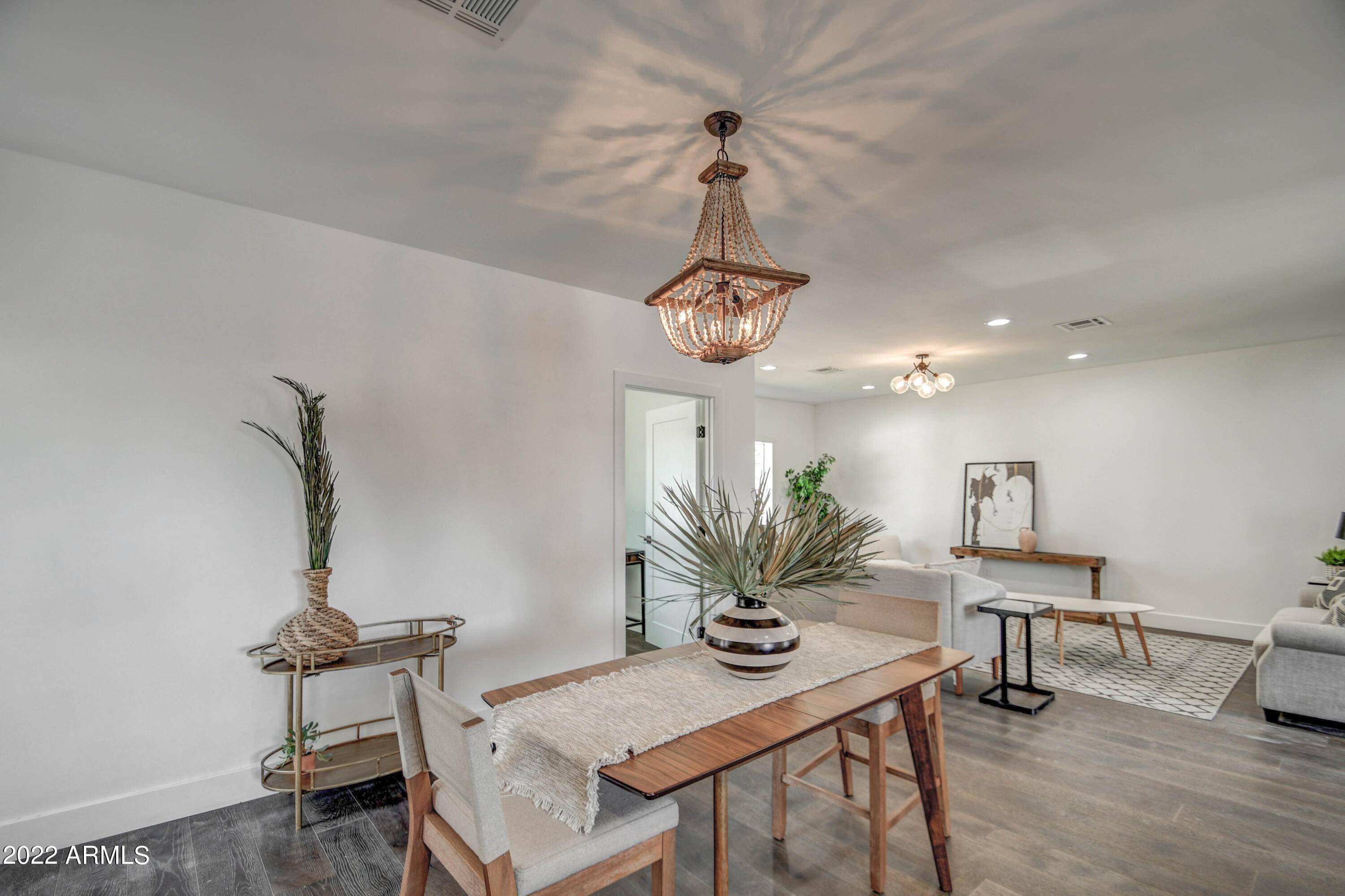 Scottsdale, AZ 85254,5602 E THUNDERBIRD Road