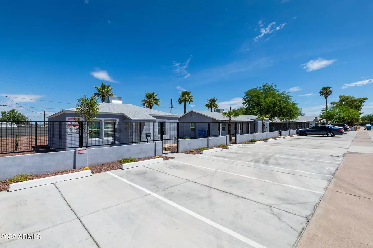 Phoenix, AZ 85040,210 E JONES Avenue