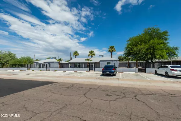 Phoenix, AZ 85040,210 E JONES Avenue