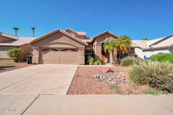 832 N BLUE MARLIN Drive, Gilbert, AZ 85234