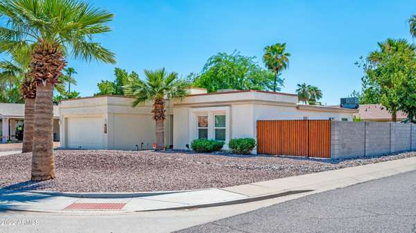 Phoenix, AZ 85032,3843 E Dahlia Drive