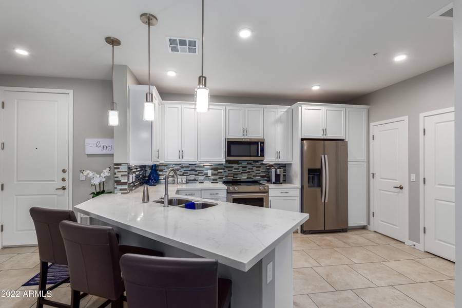 2511 W QUEEN CREEK Road #245, Chandler, AZ 85248