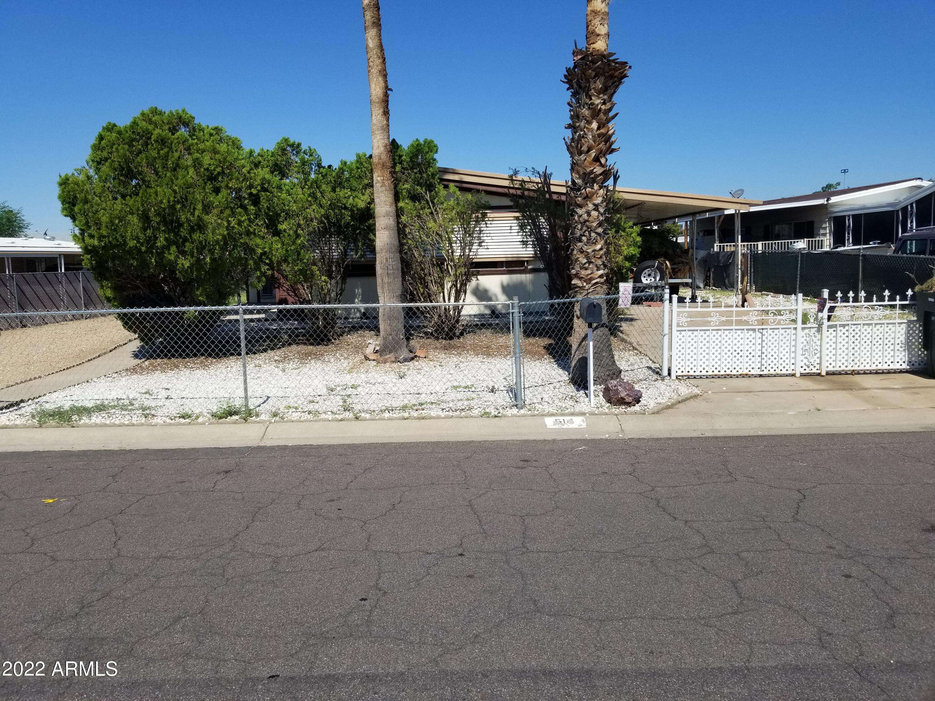 514 E CHARLESTON Avenue, Phoenix, AZ 85022