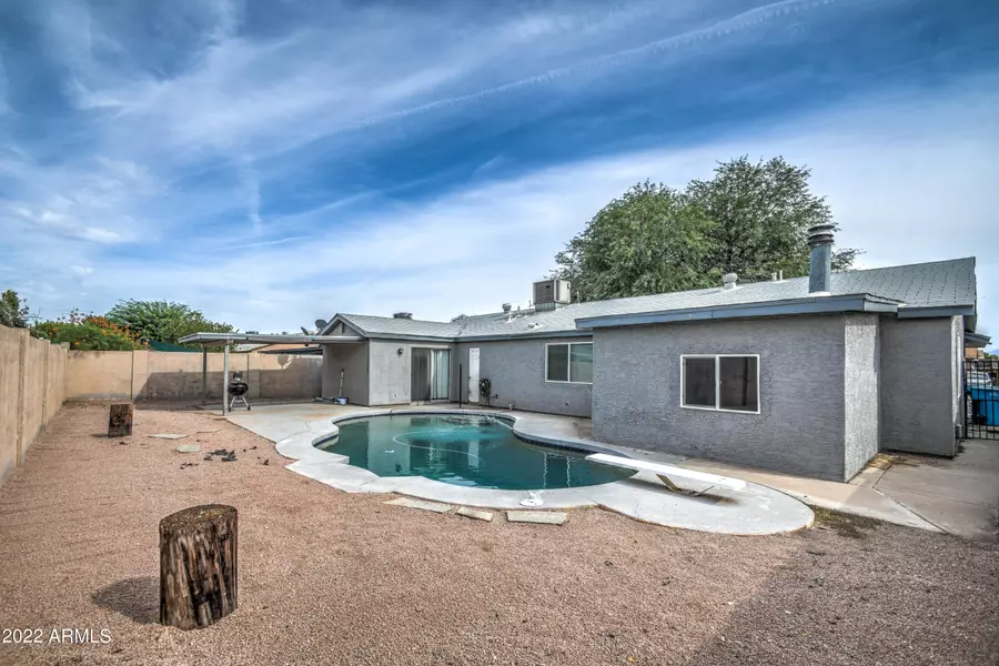 8524 W INDIANOLA Avenue, Phoenix, AZ 85037