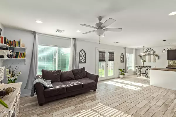 Phoenix, AZ 85041,5650 S 10th Drive