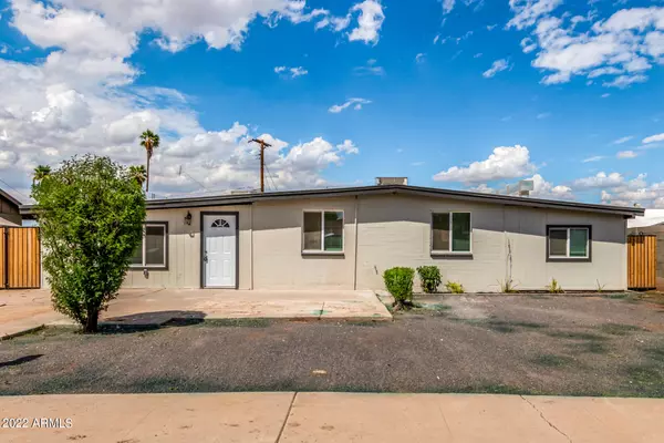 3740 W CHIPMAN Road, Phoenix, AZ 85041