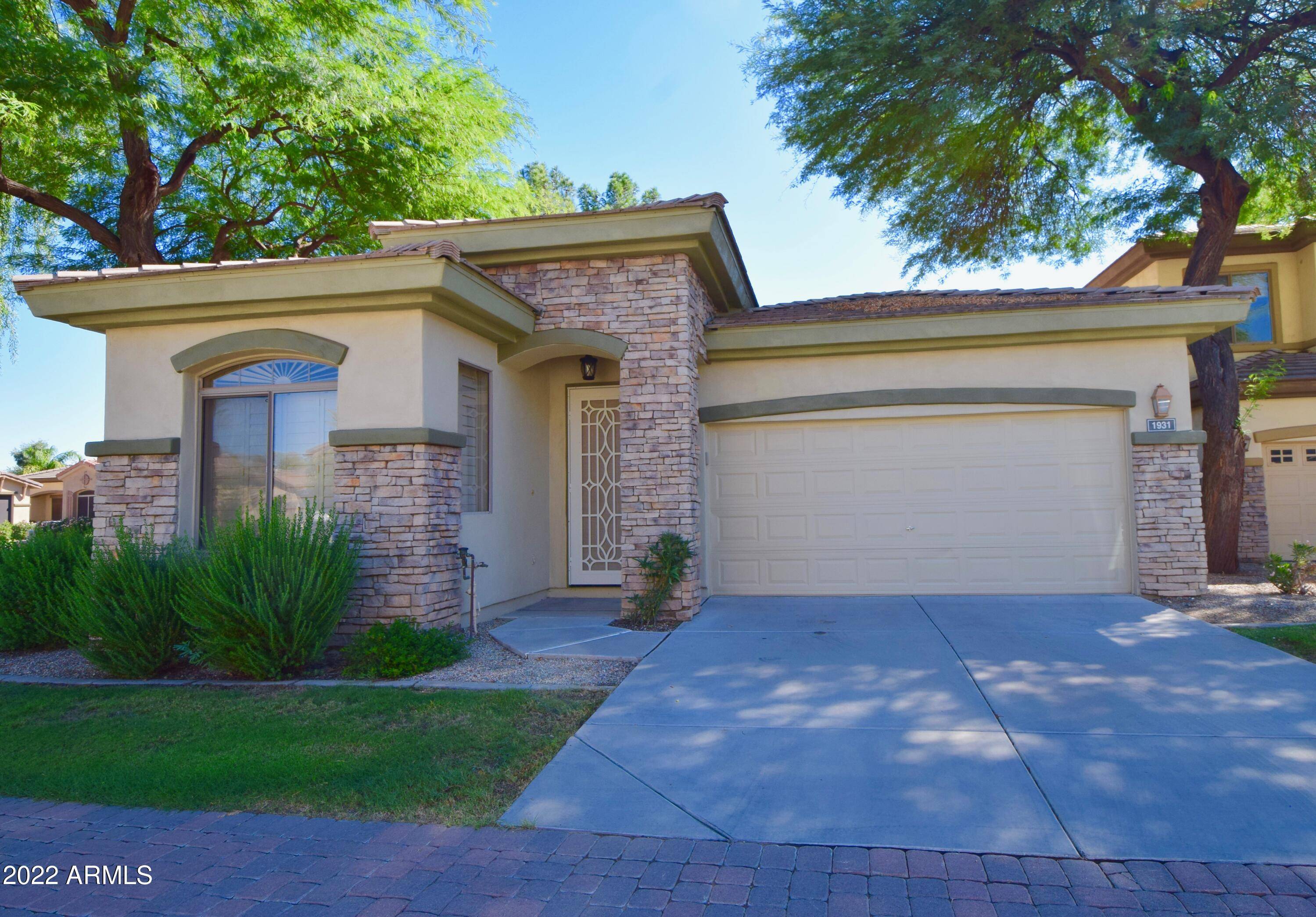 Chandler, AZ 85248,1931 W OLIVE Way