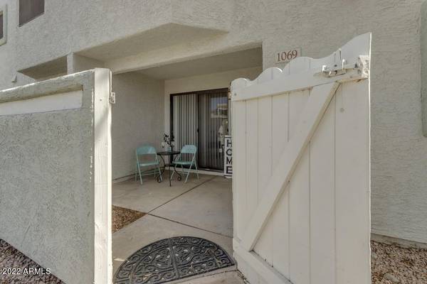 Tempe, AZ 85281,850 S RIVER Drive #1069