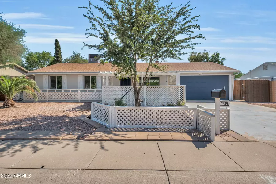 1649 W SHARON Avenue, Phoenix, AZ 85029