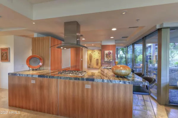 Scottsdale, AZ 85251,7127 E RANCHO VISTA Drive #1006