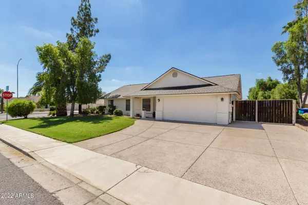 704 N ORLANDO Circle, Mesa, AZ 85205