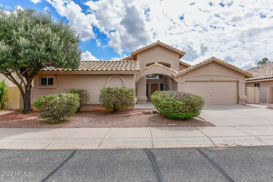 14213 W Kiowa Trail, Surprise, AZ 85374