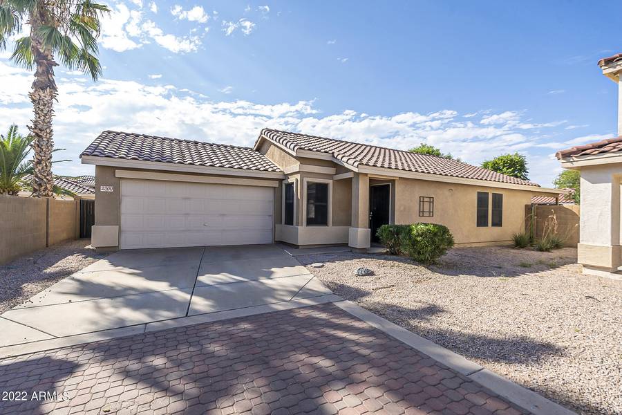 2300 E GLENEAGLE Drive, Chandler, AZ 85249