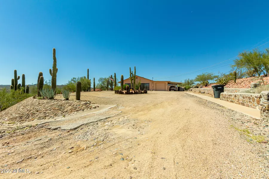 51445 N MOCKINGBIRD Road, Wickenburg, AZ 85390