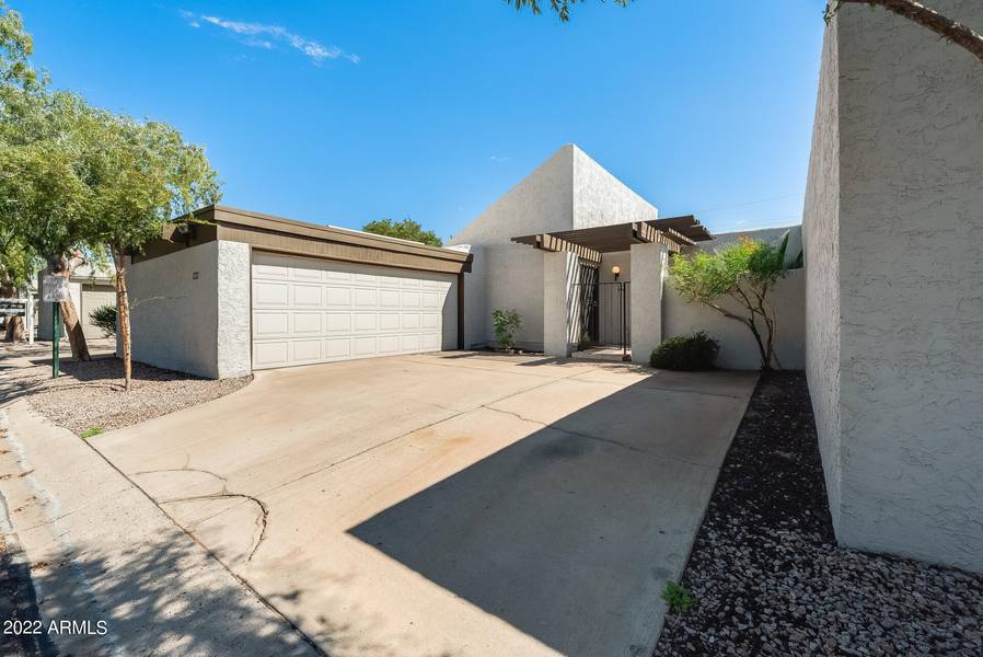 2015 N SQUIRE Avenue, Tempe, AZ 85288