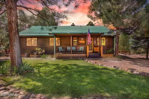 2685 LODGE Loop, Overgaard, AZ 85933