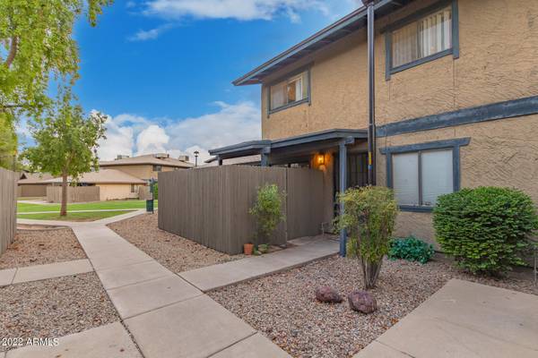 Chandler, AZ 85225,286 W PALOMINO Drive #99