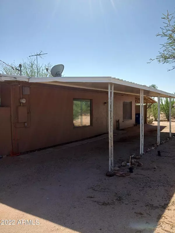 Apache Junction, AZ 85120,653 N Saguaro Drive