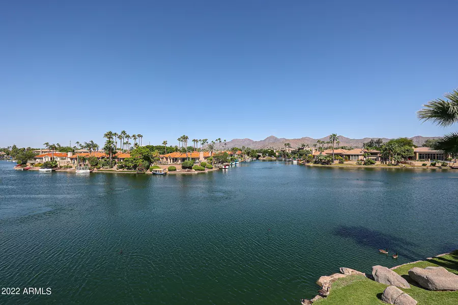 10080 E MOUNTAINVIEW LAKE Drive #242, Scottsdale, AZ 85258