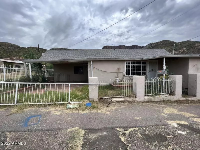 39 N MAGMA Avenue, Superior, AZ 85173