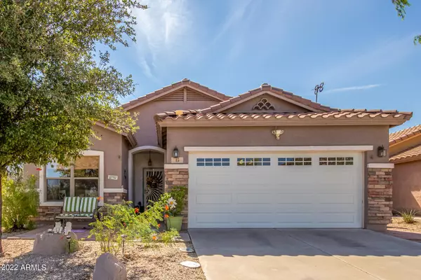 15 W DESERT VISTA Trail, San Tan Valley, AZ 85143