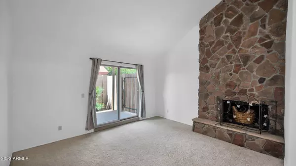 Phoenix, AZ 85023,2407 W PARADISE Lane