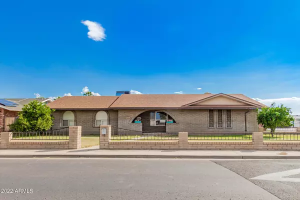 2233 E EVERGREEN Street, Mesa, AZ 85213