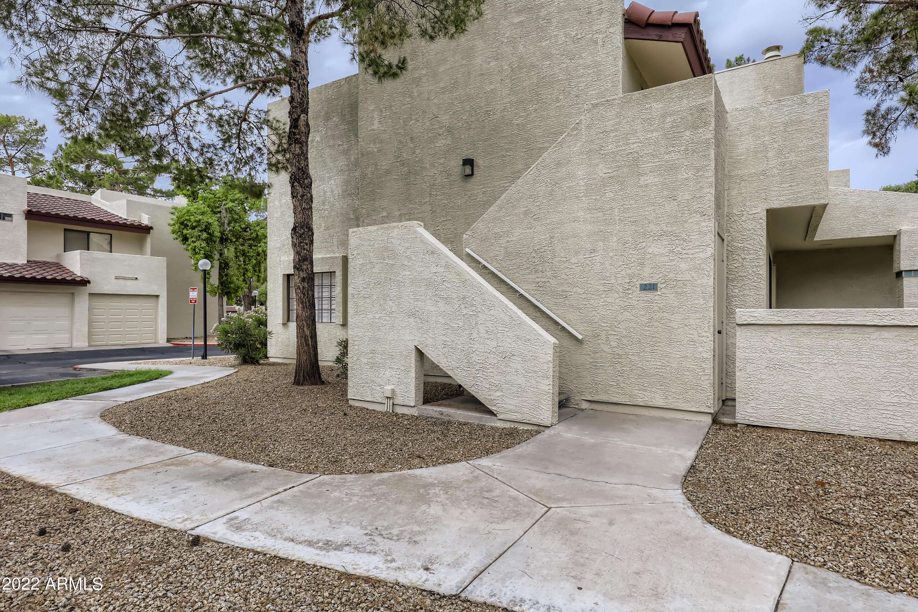 Phoenix, AZ 85027,2020 W UNION HILLS Drive #221