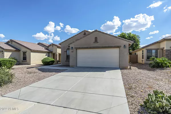 971 W DESERT SKY Drive, San Tan Valley, AZ 85143