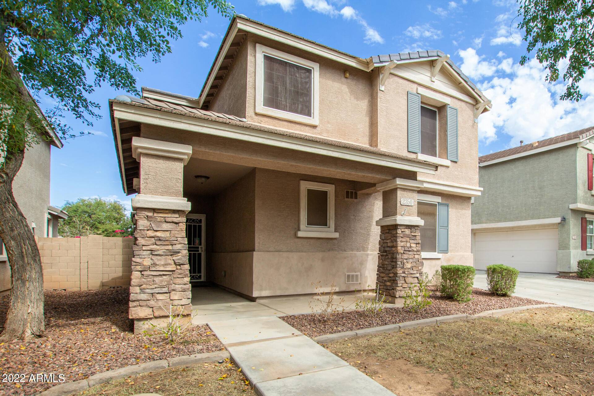 2350 E SUNLAND Avenue, Phoenix, AZ 85040